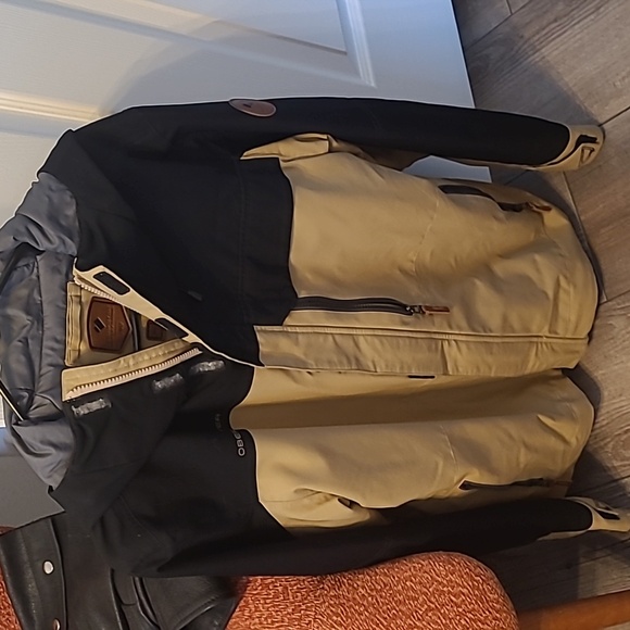 Men's size medium Obermeyer Grommet Jacket - Picture 7 of 14